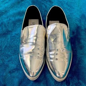 Villa slip on sneaker